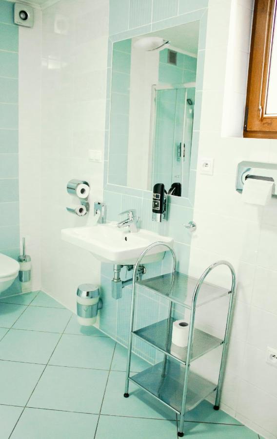Penzion Anesis - Apartmany Turčianske Teplice Dış mekan fotoğraf