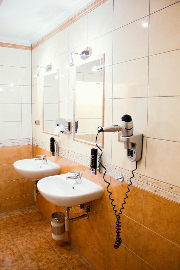 Penzion Anesis - Apartmany Turčianske Teplice Dış mekan fotoğraf