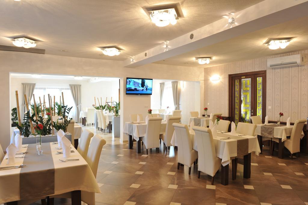 Penzion Anesis - Apartmany Turčianske Teplice Dış mekan fotoğraf