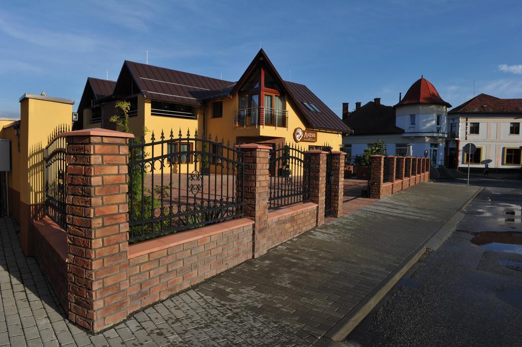 Penzion Anesis - Apartmany Turčianske Teplice Dış mekan fotoğraf