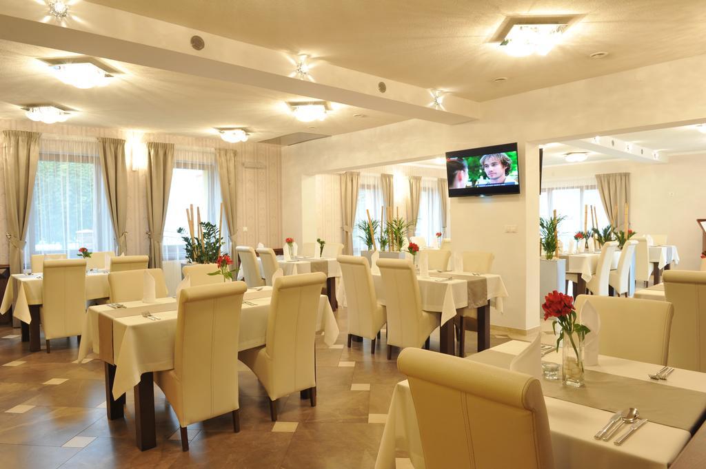 Penzion Anesis - Apartmany Turčianske Teplice Dış mekan fotoğraf